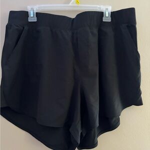 Black Women's Woven Shorts